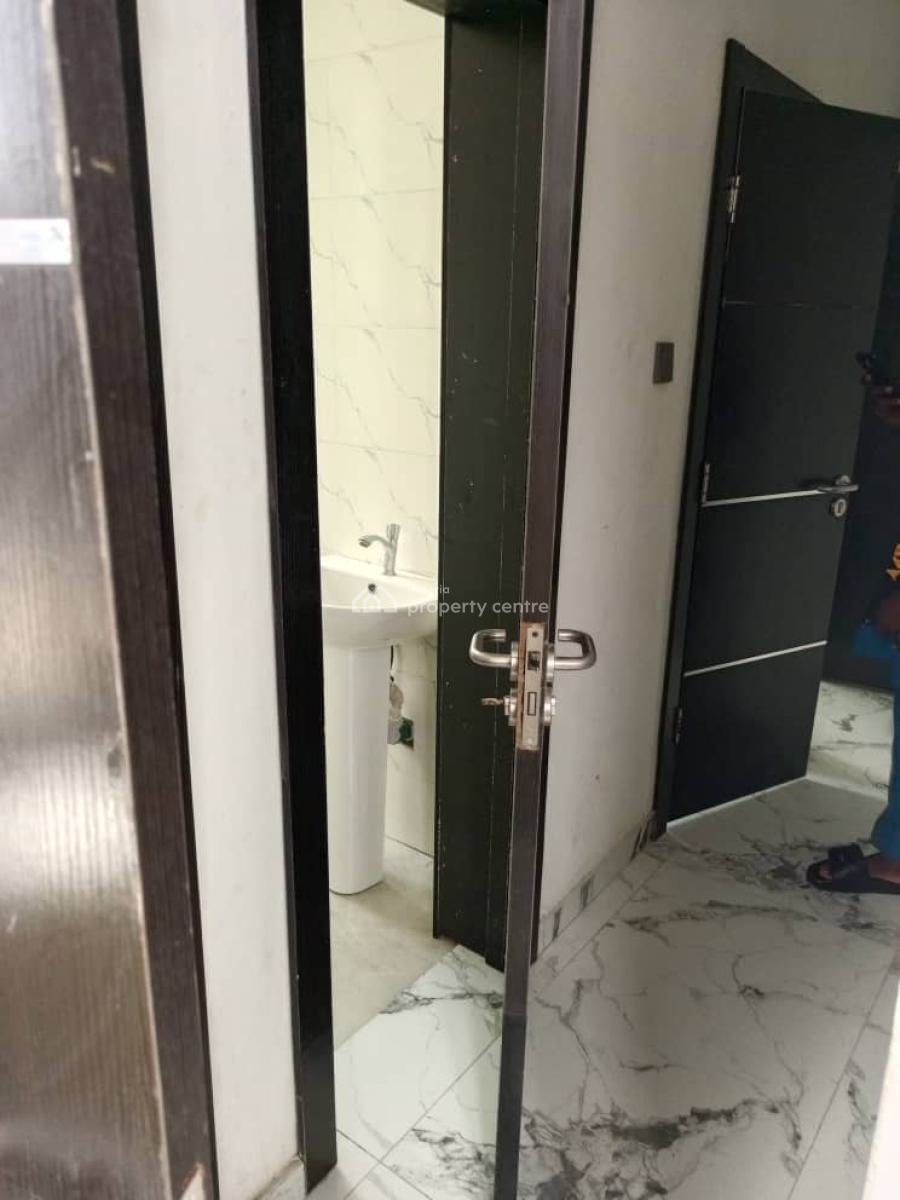 232sqm Office, Lekki Phase 1, Lekki, Lagos, Office Space for Rent