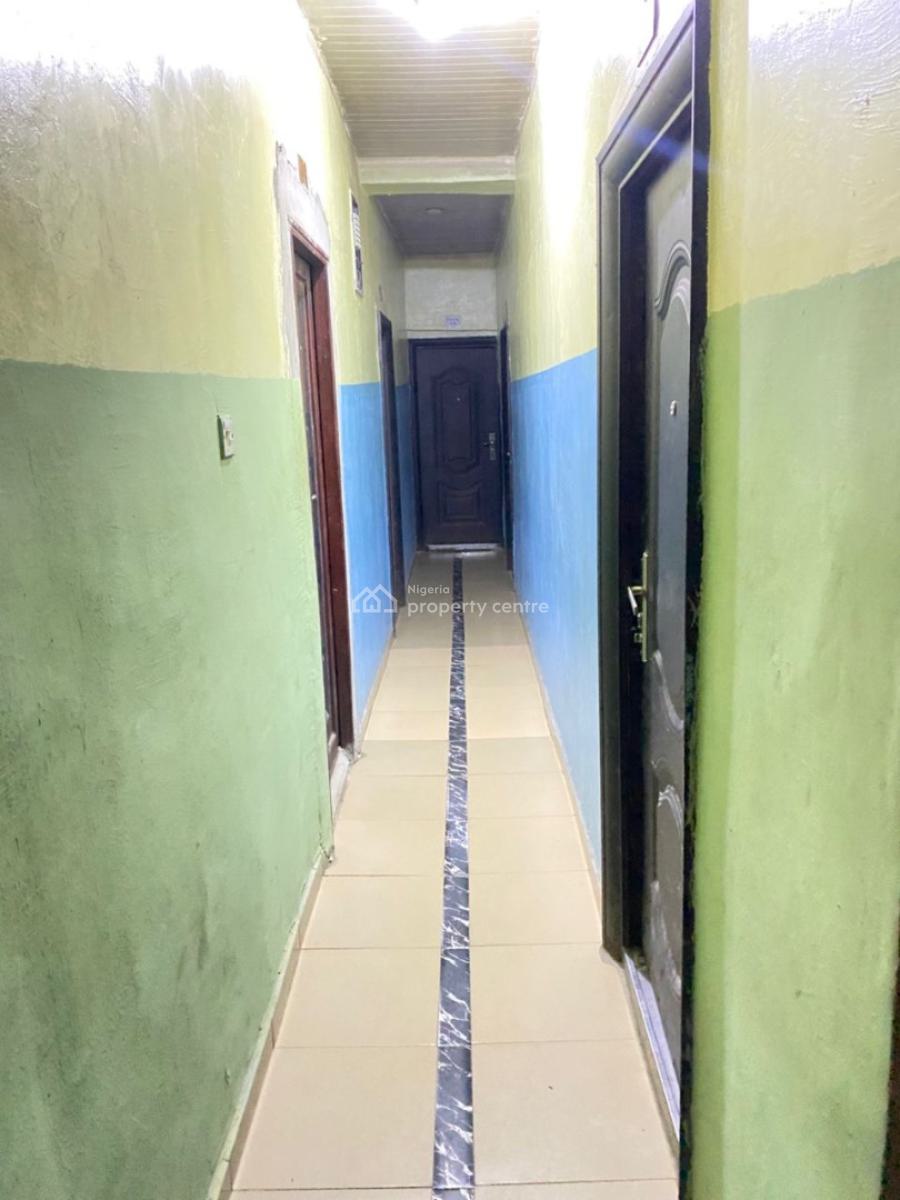 Functional Seven (7) Rooms Hotel, Igwuruta, Obio-akpor, Rivers, Hotel / Guest House for Sale