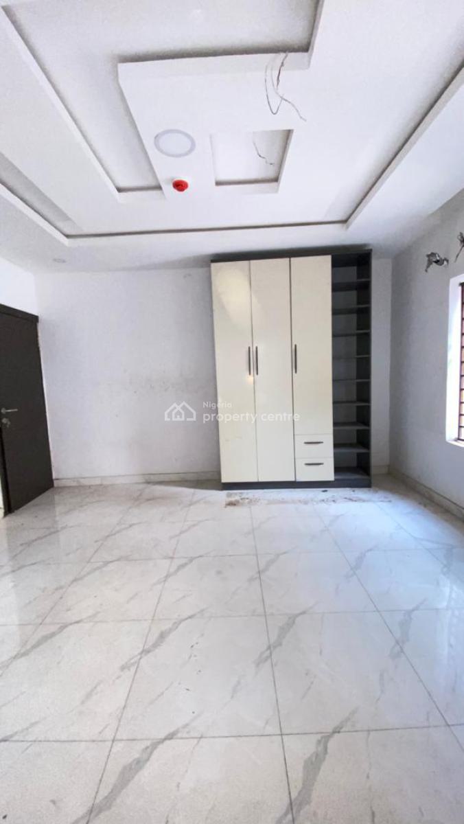 2 Bedroom Flat with Bq, Off Freedom Way, Lekki Phase 1, Lekki, Lagos, Flat / Apartment for Rent