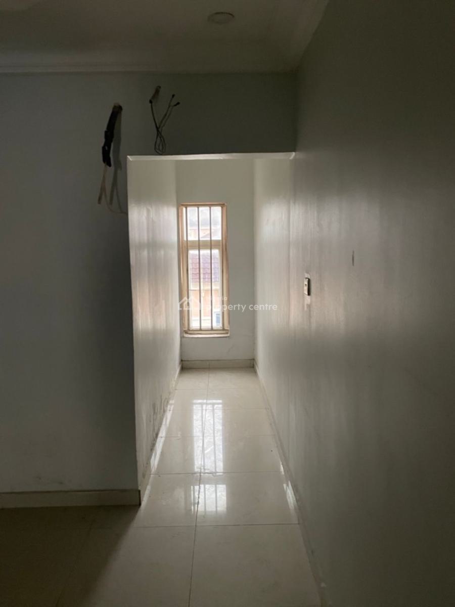 4 Bedroom Terraced House with Bq, Osapa, Lekki, Lagos, Terraced Duplex for Sale