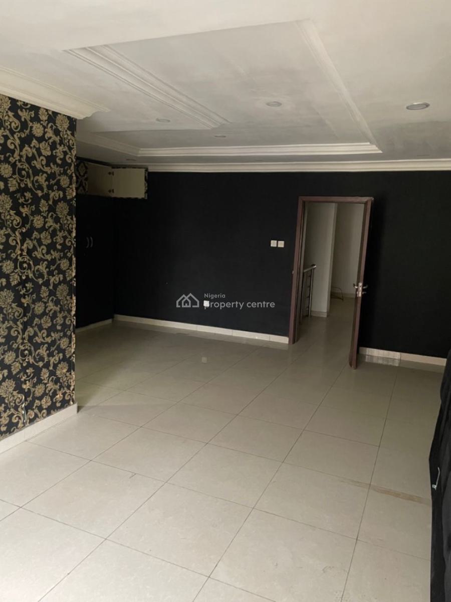 4 Bedroom Terraced House with Bq, Osapa, Lekki, Lagos, Terraced Duplex for Sale