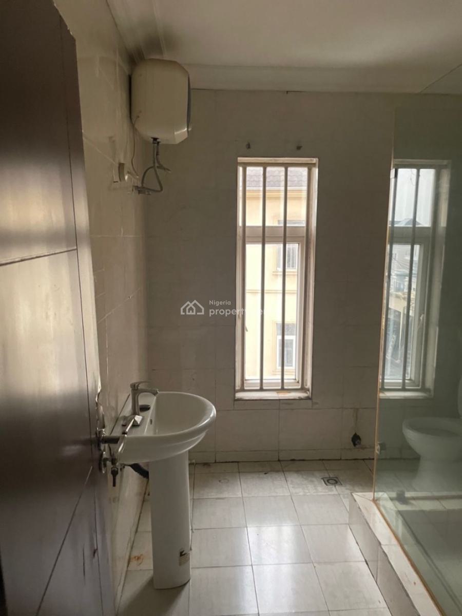 4 Bedroom Terraced House with Bq, Osapa, Lekki, Lagos, Terraced Duplex for Sale