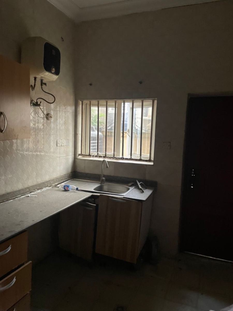 4 Bedroom Terraced House with Bq, Osapa, Lekki, Lagos, Terraced Duplex for Sale