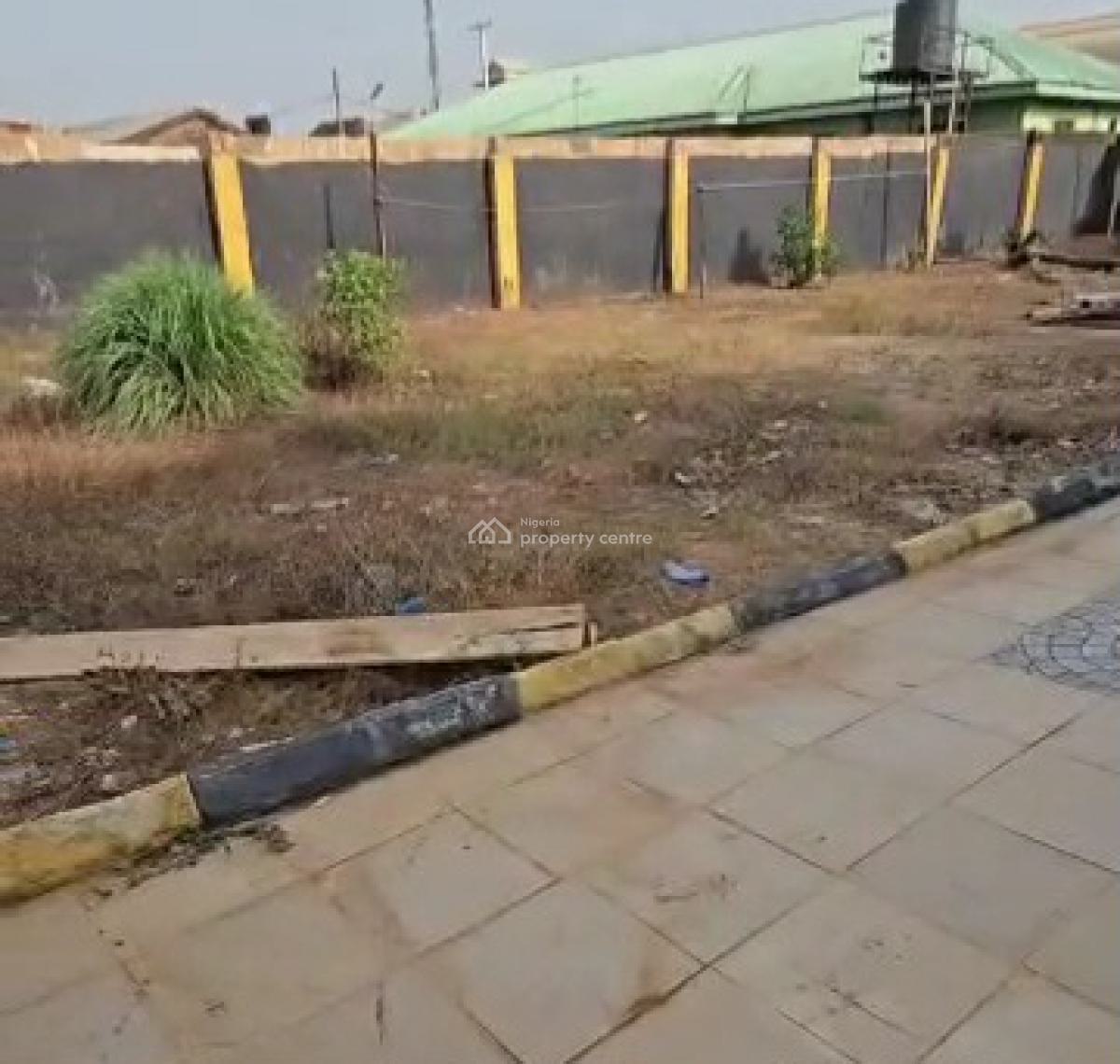 4 Flats of 3 Bedrooms Each on 100ft By 120ft Land, Abuja Quarters, Off 2nd Ugbor Road, Gra, Benin, Oredo, Edo, Block of Flats for Sale