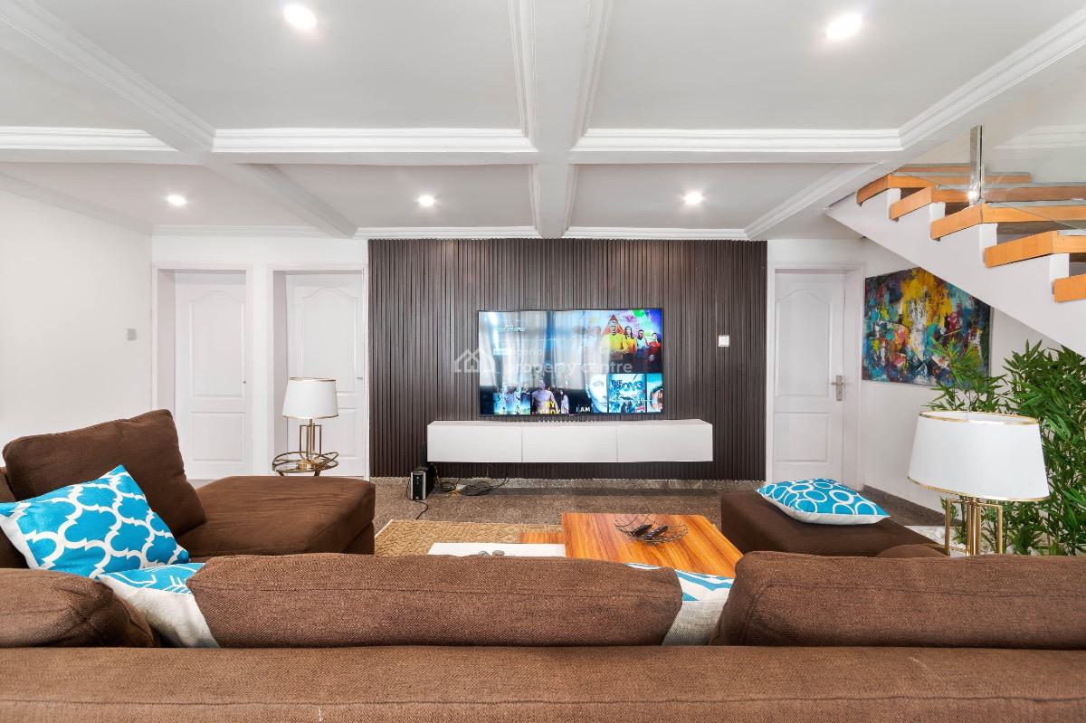 Nicely Furnished 3 Bedroom Apartment, Admiralty Road, Lekki Phase 1, Lekki, Lagos, Flat / Apartment Short Let