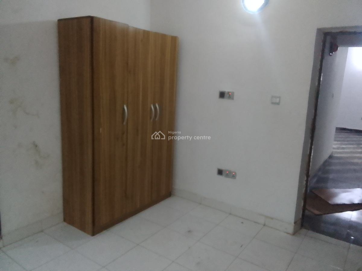 Spacious Luxury 2 Bedroom Flat with Excellent Features, Newtown Estate, Ogombo, Ajah, Lagos, Flat / Apartment for Rent