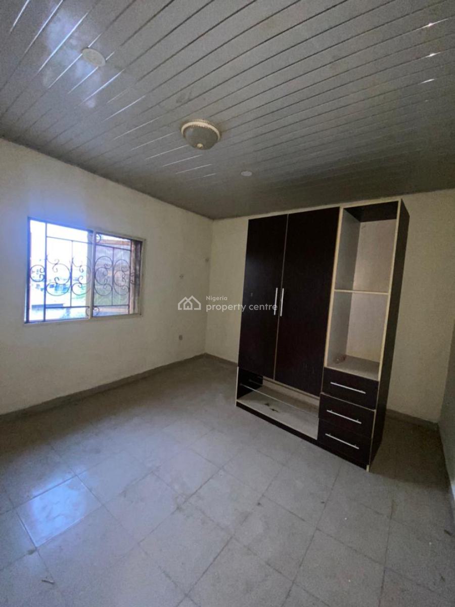 Spacious 3 Bedroom Apartment in a Serene Environment, Meadow View Estate, Ogombo, Ajah, Lagos, Flat / Apartment for Rent