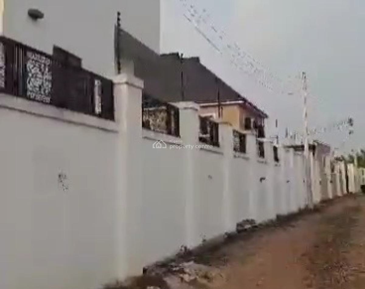 Luxury 5 Bedrooms Duplex on 100ft By 100ft Land, Okhoromi Community, Off Airport Road, Gra, Benin City, Oredo, Edo, Terraced Duplex for Sale