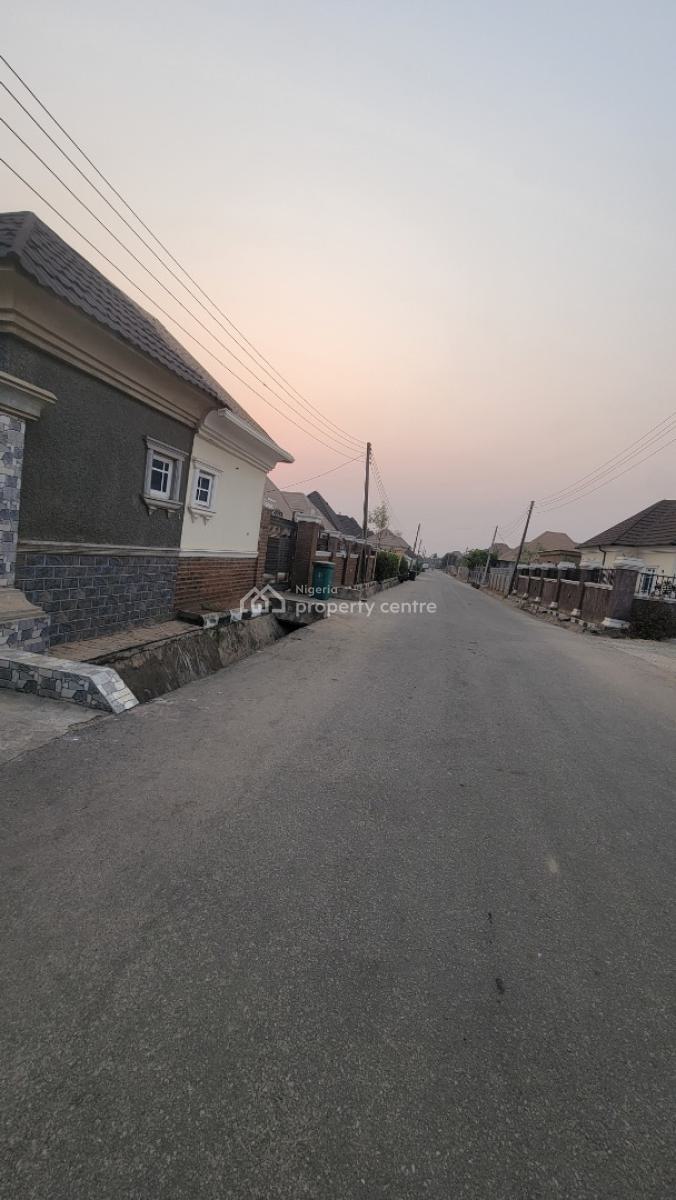 Standard Furnished Three Bedroom Bungalow, Bq, Ensuite, Hossana Glory Homes, Phase Ii By Living Faith Church, Fully Tared Rd, Lugbe District, Abuja, Detached Bungalow for Sale