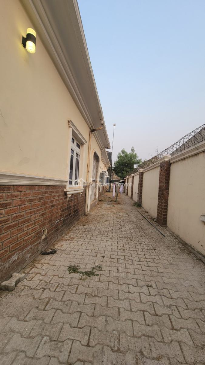 Standard Furnished Three Bedroom Bungalow, Bq, Ensuite, Hossana Glory Homes, Phase Ii By Living Faith Church, Fully Tared Rd, Lugbe District, Abuja, Detached Bungalow for Sale
