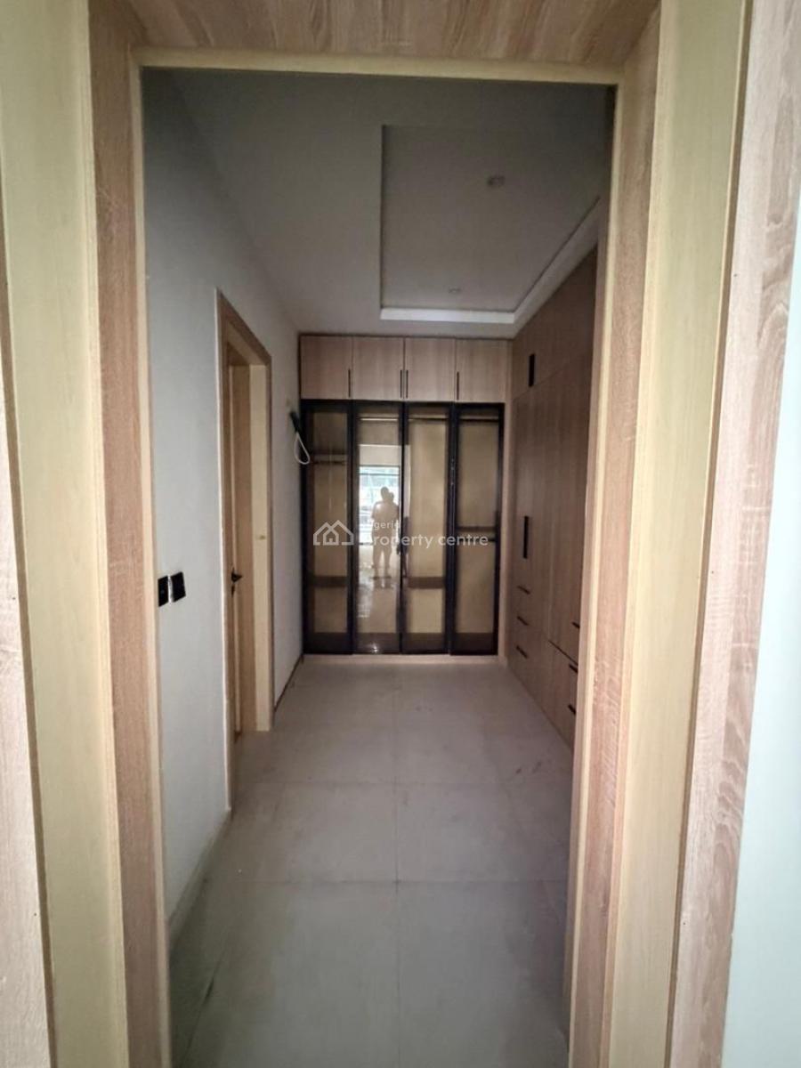 Brand New Luxury 4 Bedroom Maisonette Apartment with Pool and Gym, Lekki Phase 1, Lekki, Lagos, Flat / Apartment for Rent