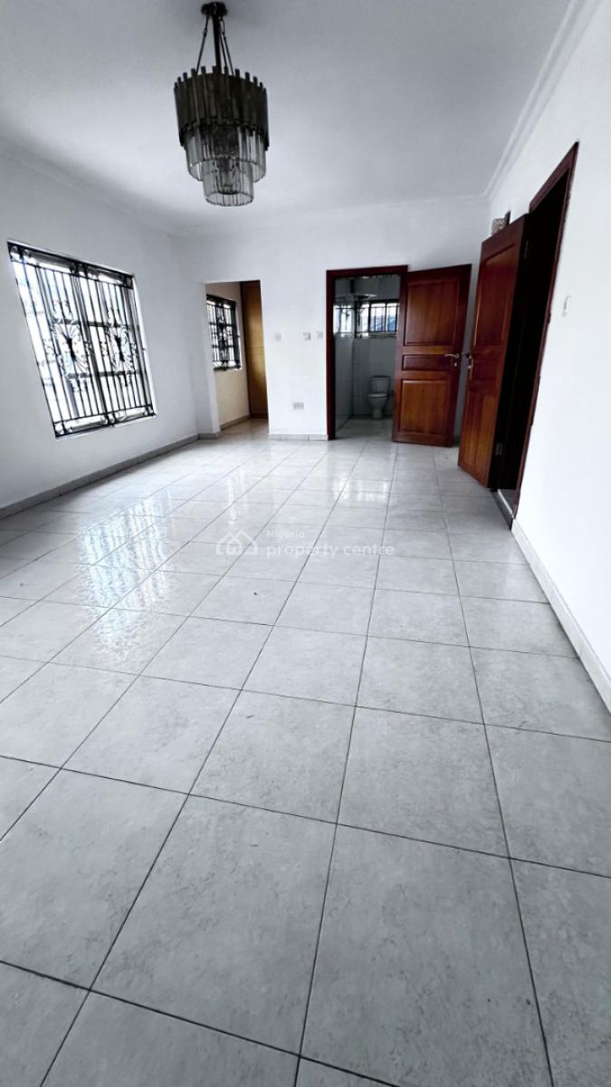 4bedroom Semi Detached  Newly Renovated with 2 Rooms Bq, Off Eko Street, Parkview, Ikoyi, Lagos, Semi-detached Duplex for Rent