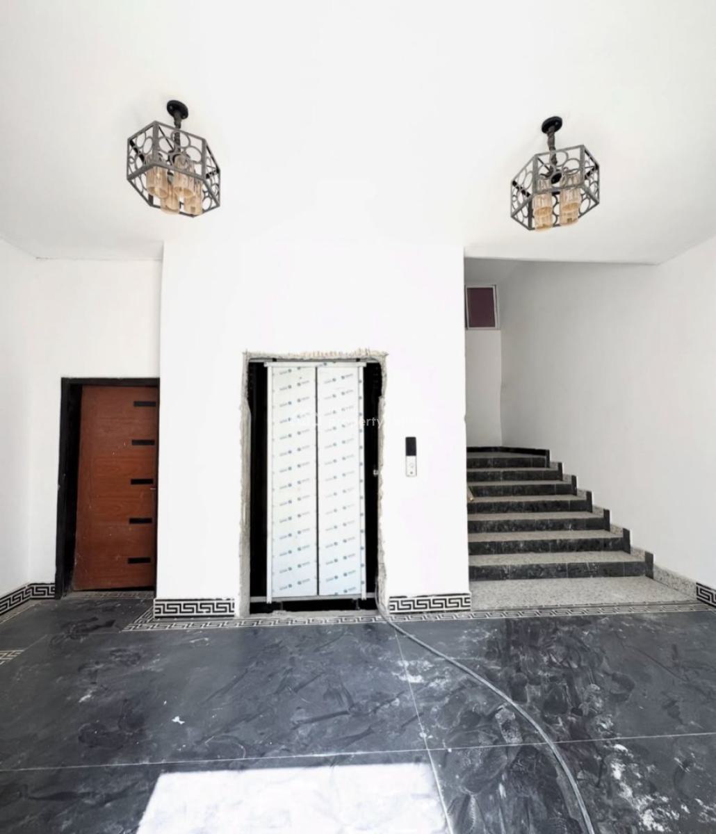 Luxury Well Built Serviced 2bedroom Apartment with Elevator,pool &gym, Lekki Phase 1, Lekki Phase 1, Lekki, Lagos, Flat / Apartment for Sale