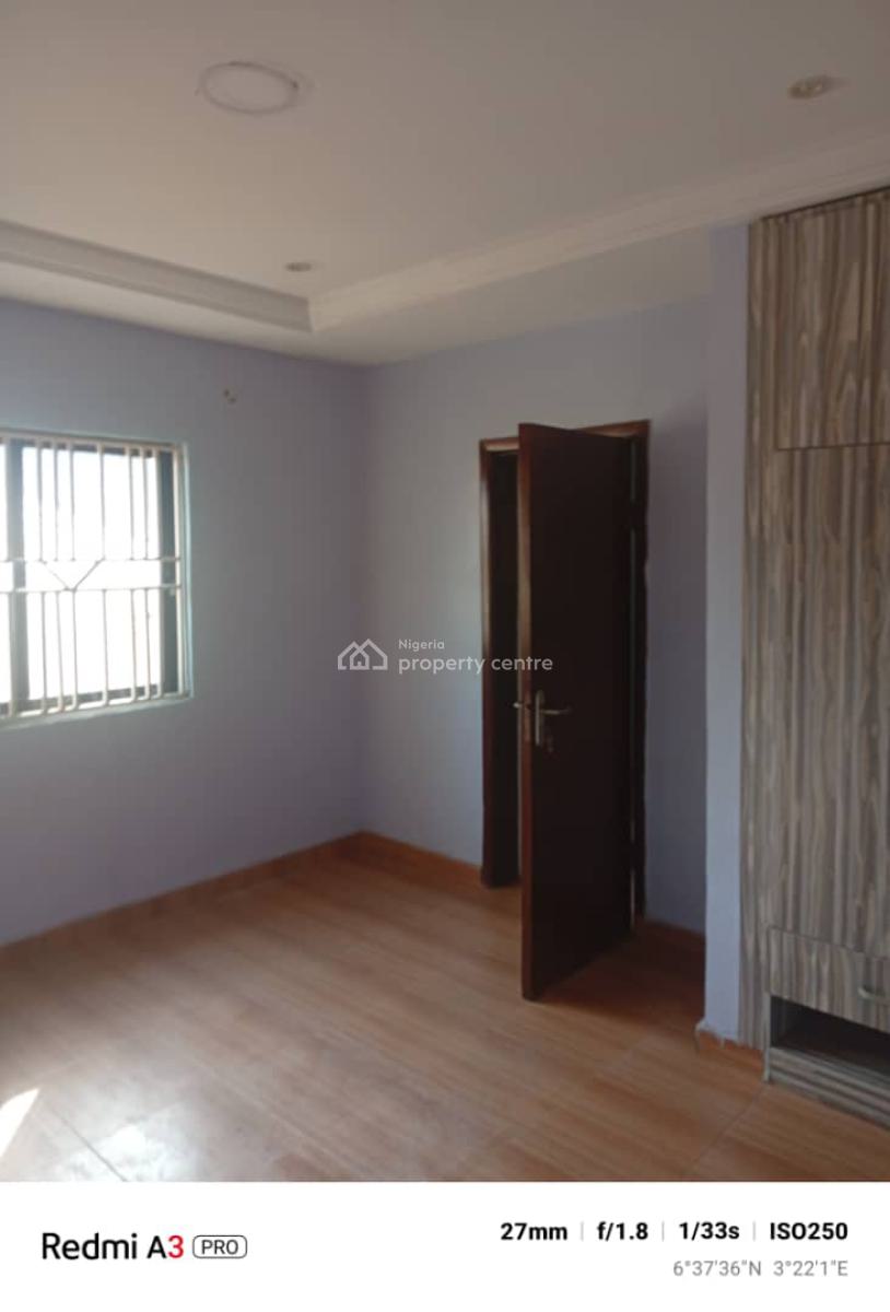 3 Bedrooms Flat, Omole Phase 2, Ikeja, Lagos, Flat / Apartment for Rent
