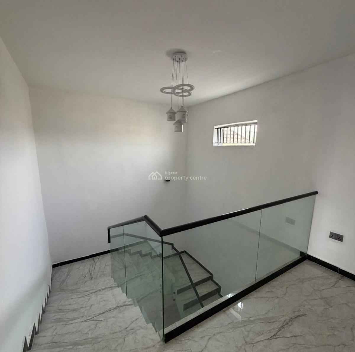 4 Bedroom Duplex, Kolapo Ishola Gra, Ibadan, Oyo, Semi-detached Duplex for Sale