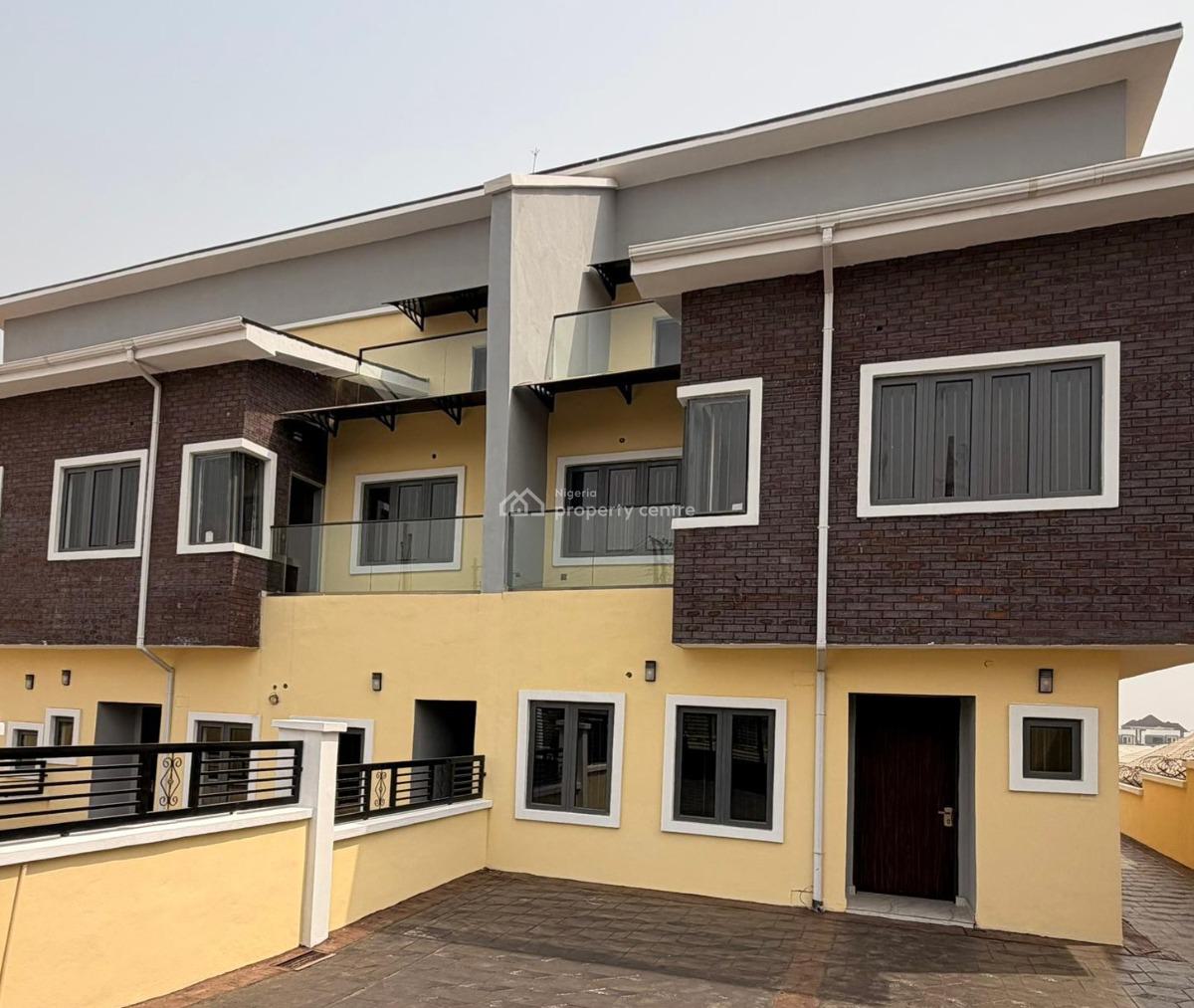 4 Bedroom Duplex, Kolapo Ishola Gra, Ibadan, Oyo, Semi-detached Duplex for Sale