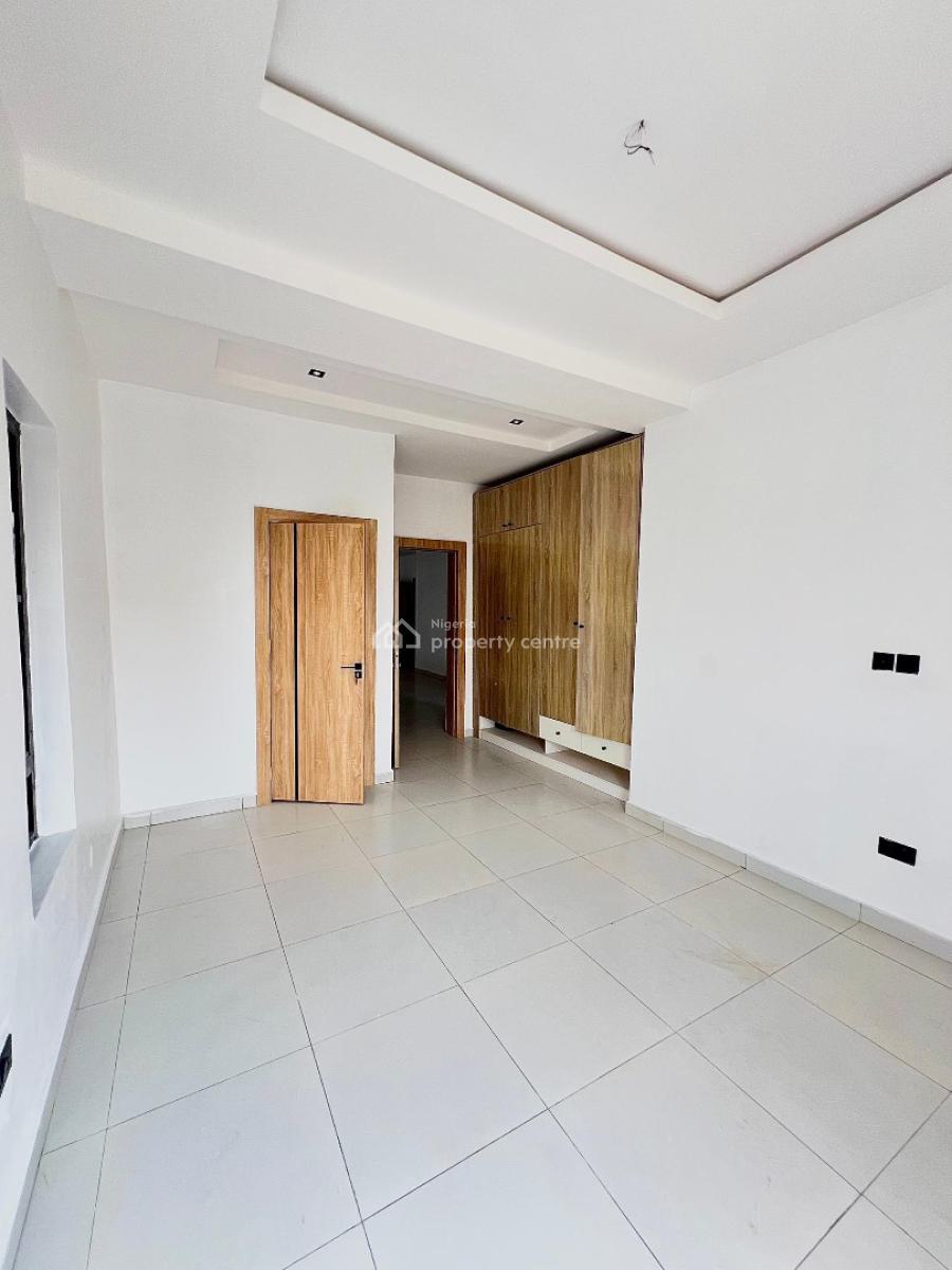 Spacious 2- Bedroom Apartment, Ologolo, Lekki, Lagos, Flat / Apartment for Sale