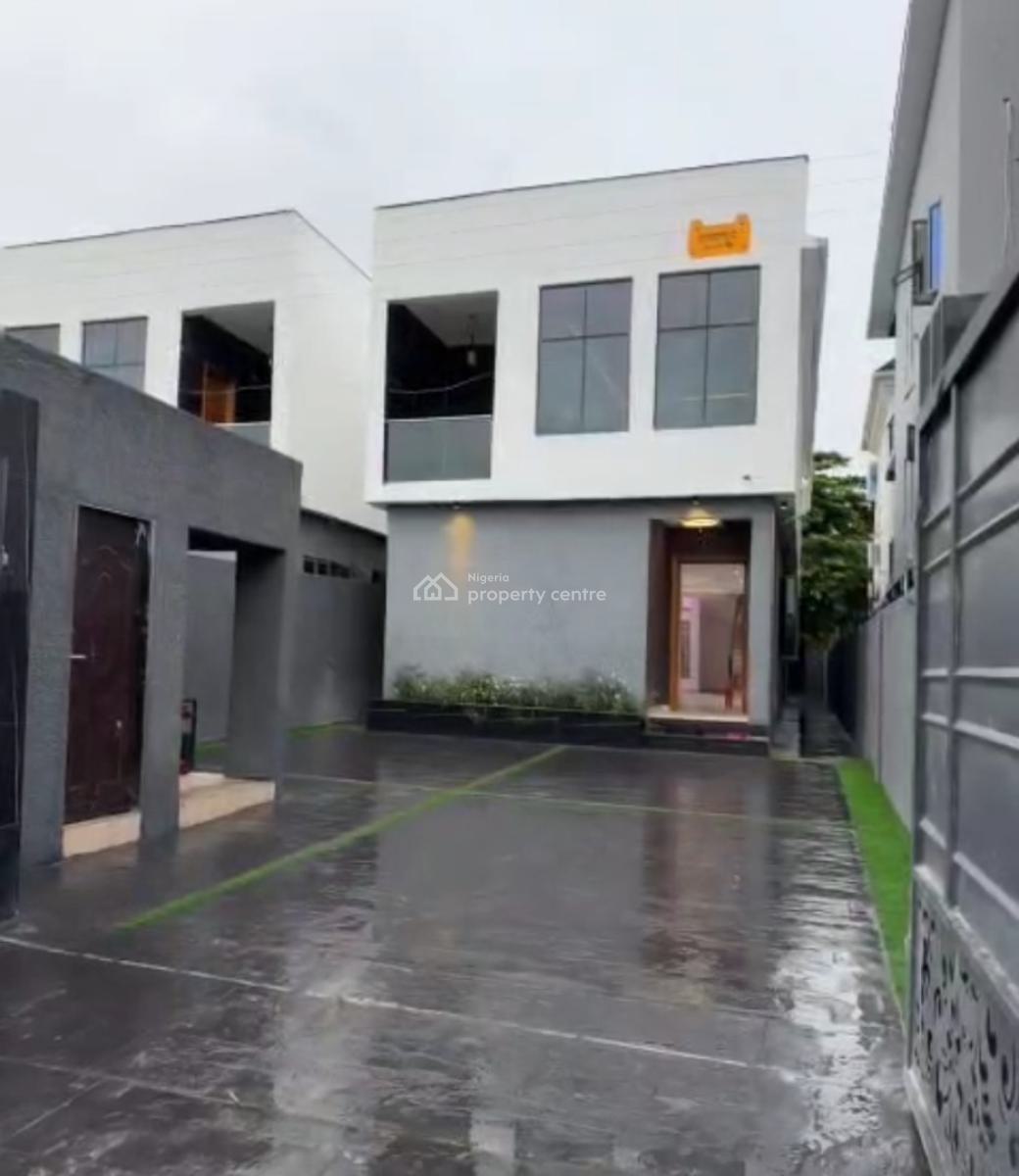 5 Bedroom Detached House with Bq, Ologolo, Lekki, Lagos, Detached Duplex for Sale