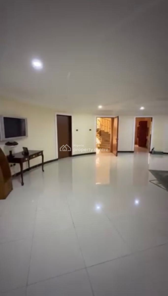 10-bedroom Mansion, Maitama District, Abuja, Detached Duplex for Sale