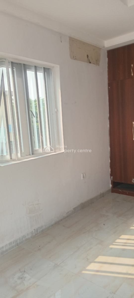 Now Available, Off Mobil Road, Ilaje, Ajah, Lagos, Flat / Apartment for Rent