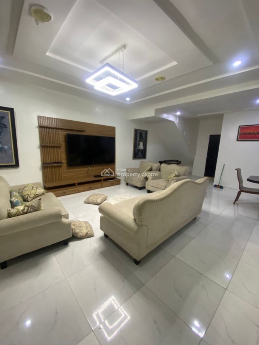 Fully Serviced Mini Flat with Pool, Gym and 24/7 Electricity, Lekki, Lagos, Mini Flat (room and Parlour) for Rent