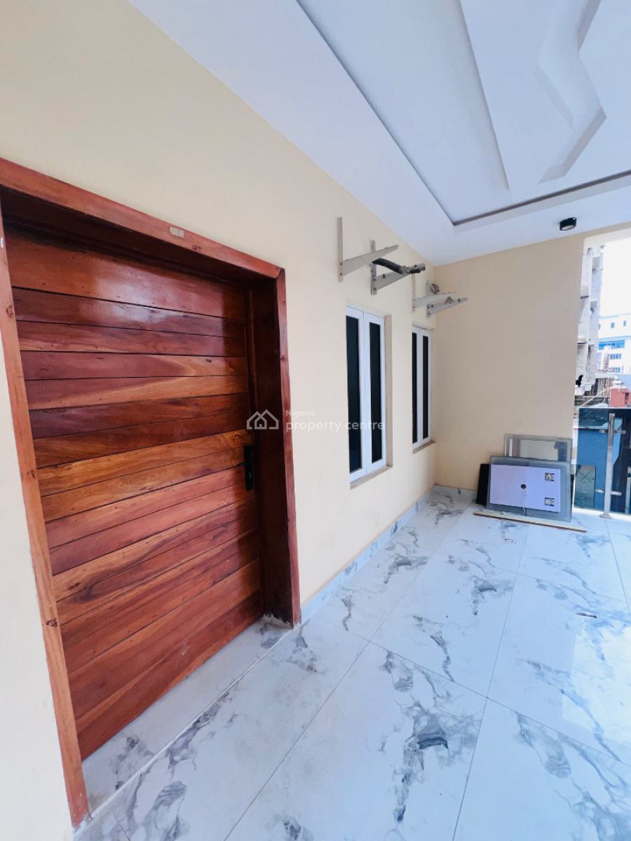 Luxury 2 Bedroom Apartment with Bq, Lekki Phase 1, Lekki, Lagos, Flat / Apartment for Sale