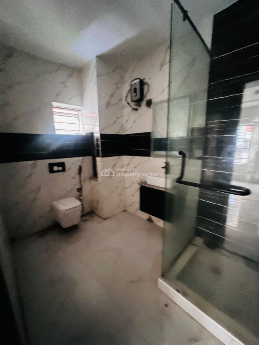 Luxury 2 Bedroom Apartment with Bq, Lekki Phase 1, Lekki, Lagos, Flat / Apartment for Sale