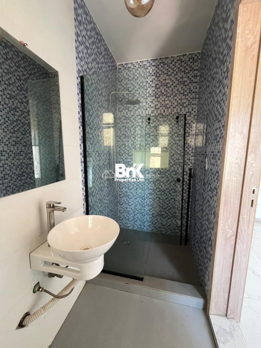 Classic 3 Bedroom Apartment with Elevator (4th Floor), Victoria Island (vi), Lagos, Flat / Apartment for Sale