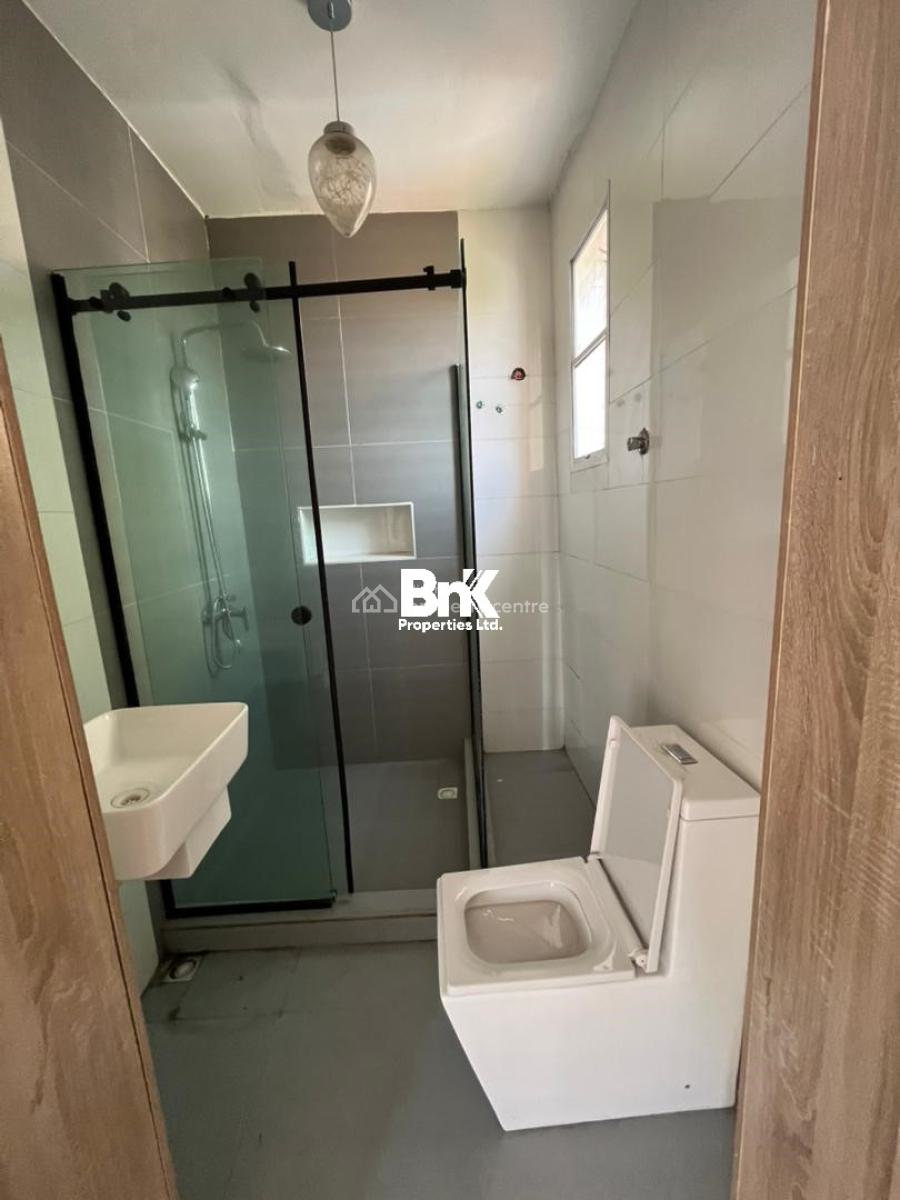 Classic 3 Bedroom Apartment with Elevator (4th Floor), Victoria Island (vi), Lagos, Flat / Apartment for Sale