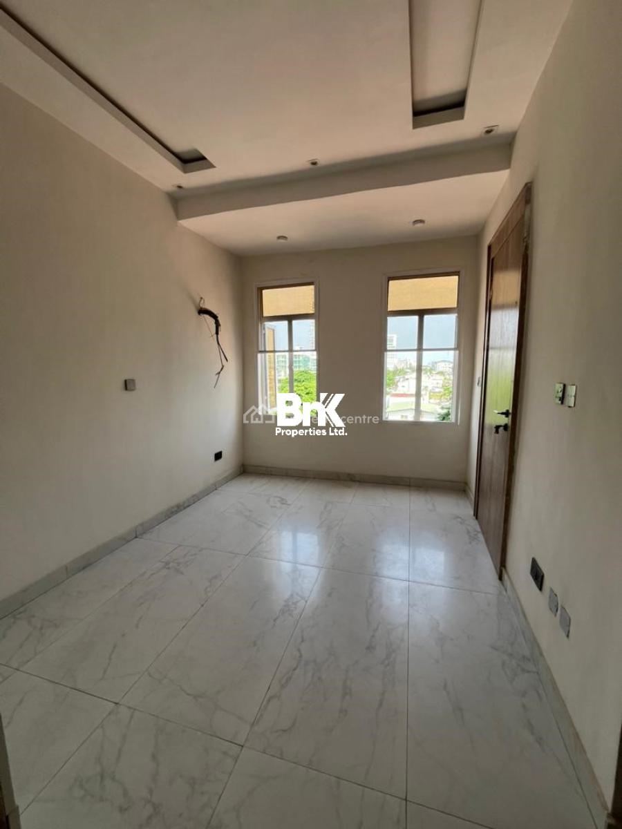 Classic 3 Bedroom Apartment with Elevator (4th Floor), Victoria Island (vi), Lagos, Flat / Apartment for Sale