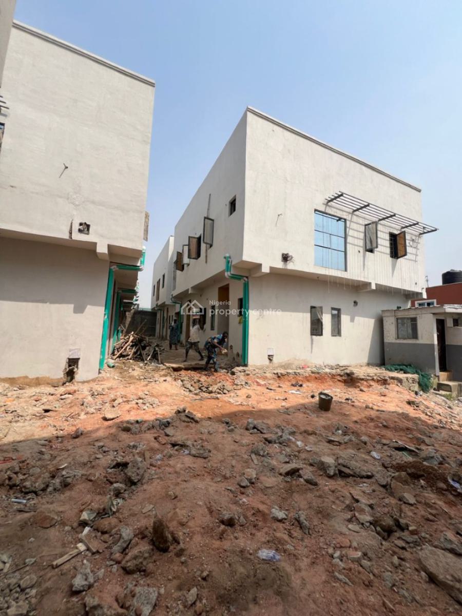 18 Years Long Lease Airbnb Investment in a High Demand Area, Obanikoro, Shomolu, Lagos, Flat / Apartment for Sale