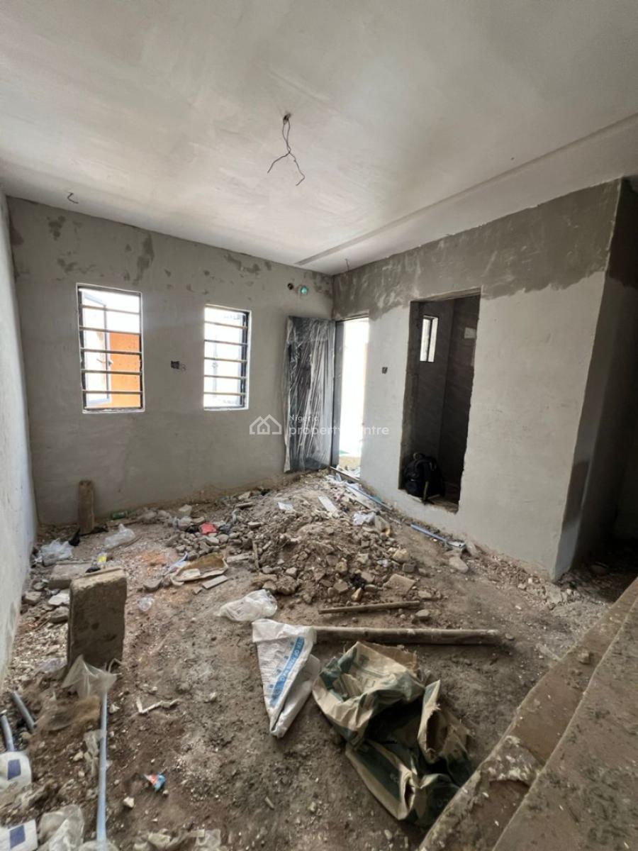 18 Years Long Lease Airbnb Investment in a High Demand Area, Obanikoro, Shomolu, Lagos, Flat / Apartment for Sale