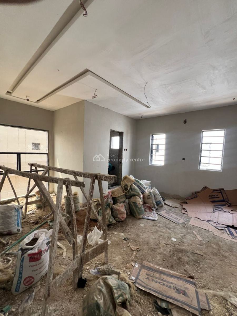 18 Years Long Lease Airbnb Investment in a High Demand Area, Obanikoro, Shomolu, Lagos, Flat / Apartment for Sale