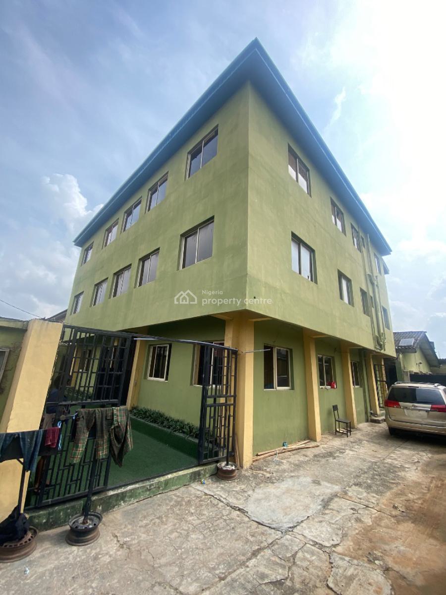 Commercial Building on 695sqm at Ojodu. C of O. N270m (neg), Akinsanya Street, Ojodu, Ojodu Berger, Ojodu, Lagos, Commercial Property for Sale