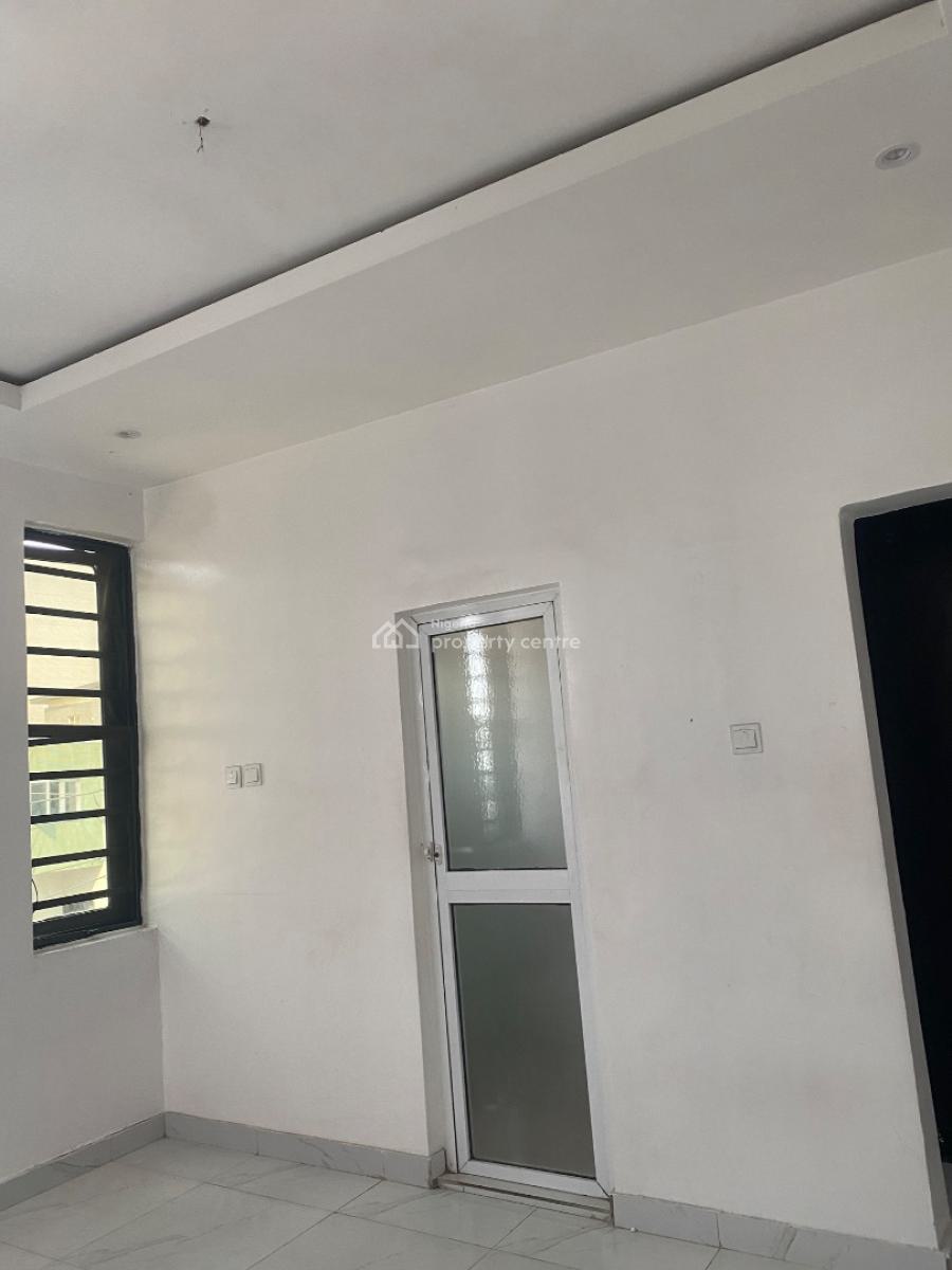 2 Bedroom Apartment, Ologolo, Lekki, Lagos, Flat / Apartment for Rent