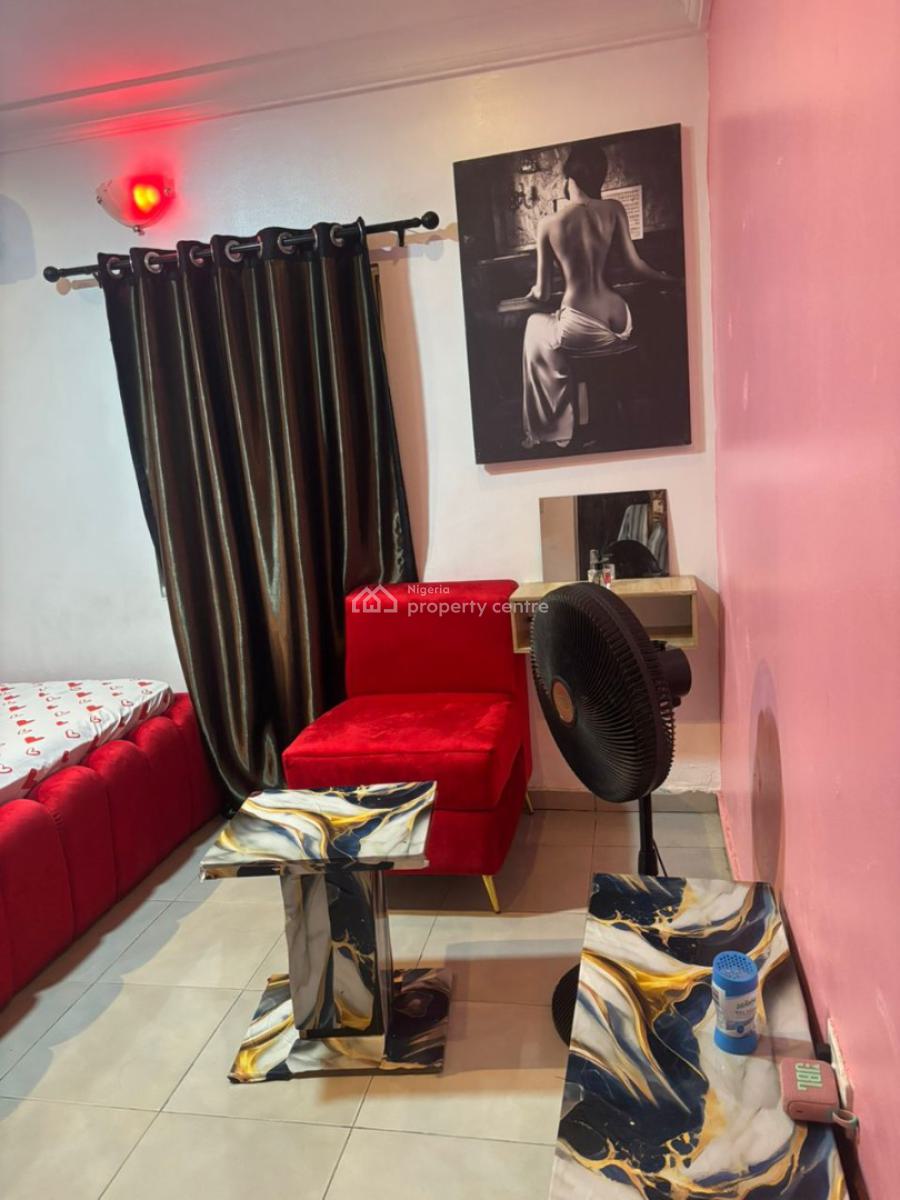 Fully Furnished 4 Bedroom Apartment in a Spacious Compound, Lekki Conservative, Lekki, Lagos, Flat / Apartment Short Let