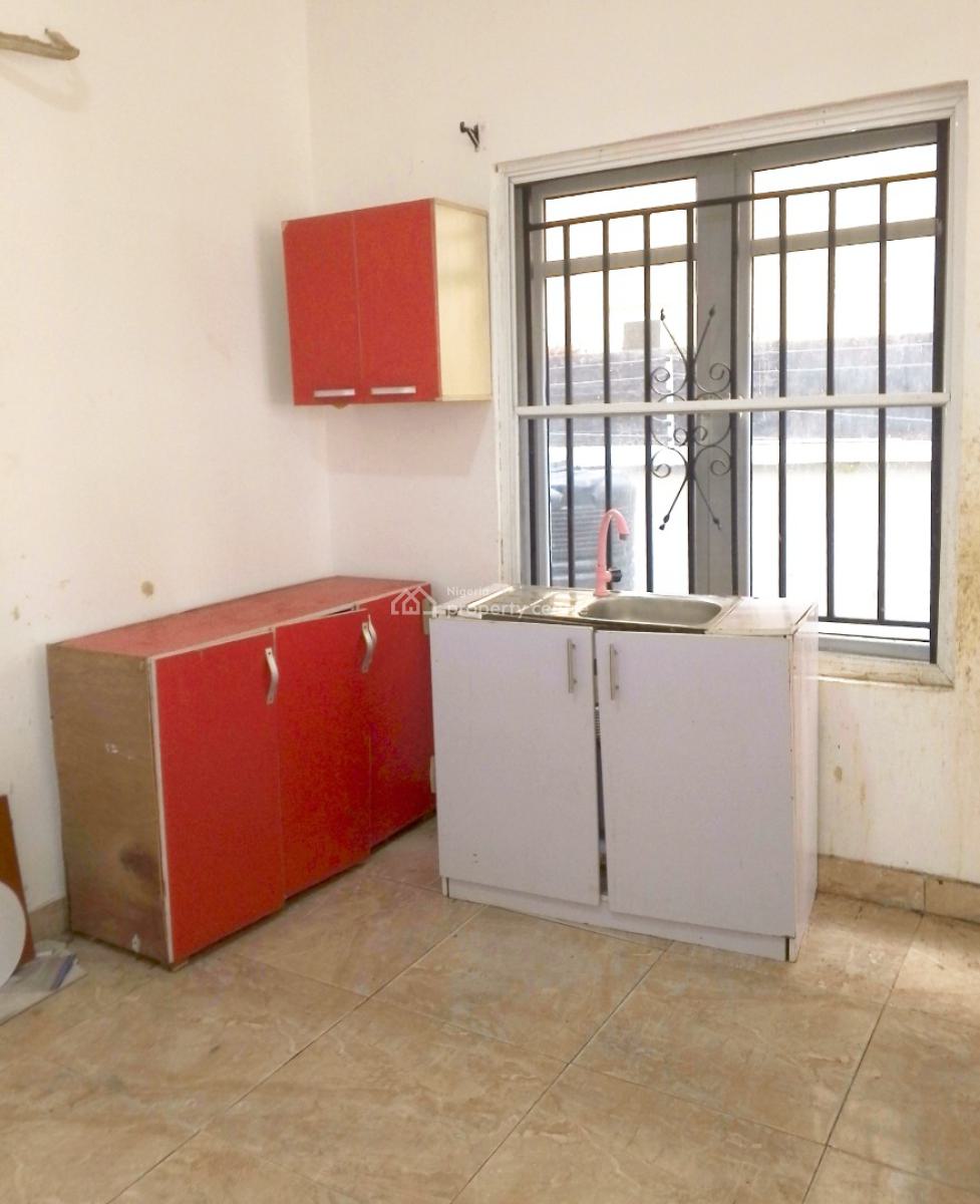 Nice and Standard Mini Flat, Serene and Secure Bera Estate Chevron Lekki, Lekki Expressway, Lekki, Lagos, Mini Flat (room and Parlour) for Rent