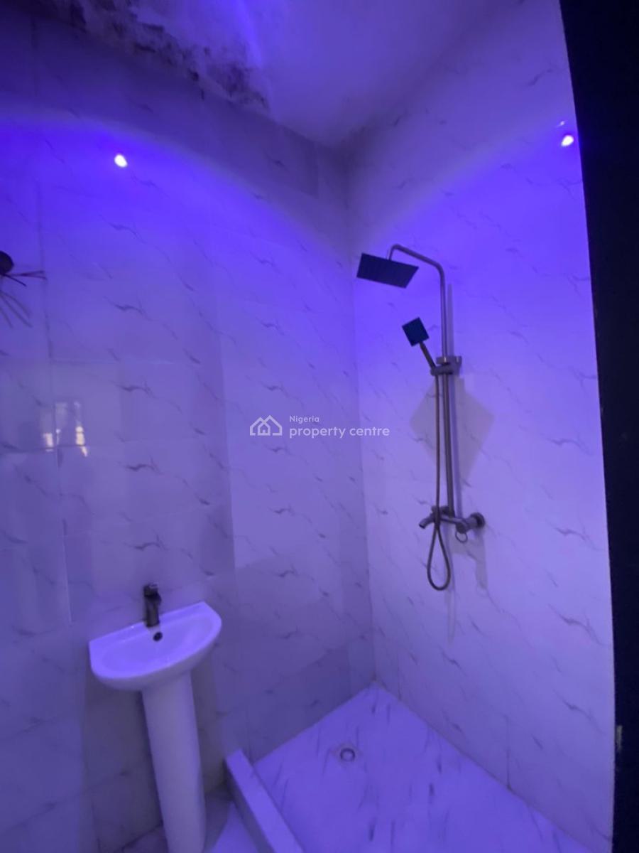 2 Bedroom, Lekki, Lagos, Flat / Apartment for Sale
