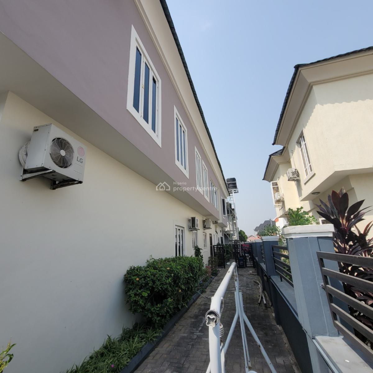 6 Bedroom Partially Furnished Fully Detached Duplex, Behind Shoprite Novare Mall/ Pearl Garden Estate, Sangotedo, Ajah, Lagos, Detached Duplex for Sale