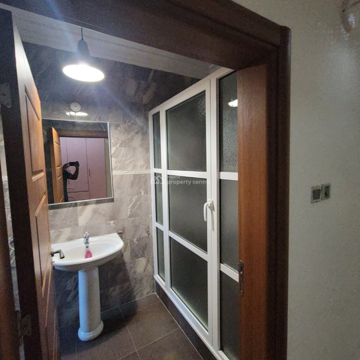 6 Bedroom Partially Furnished Fully Detached Duplex, Behind Shoprite Novare Mall/ Pearl Garden Estate, Sangotedo, Ajah, Lagos, Detached Duplex for Sale