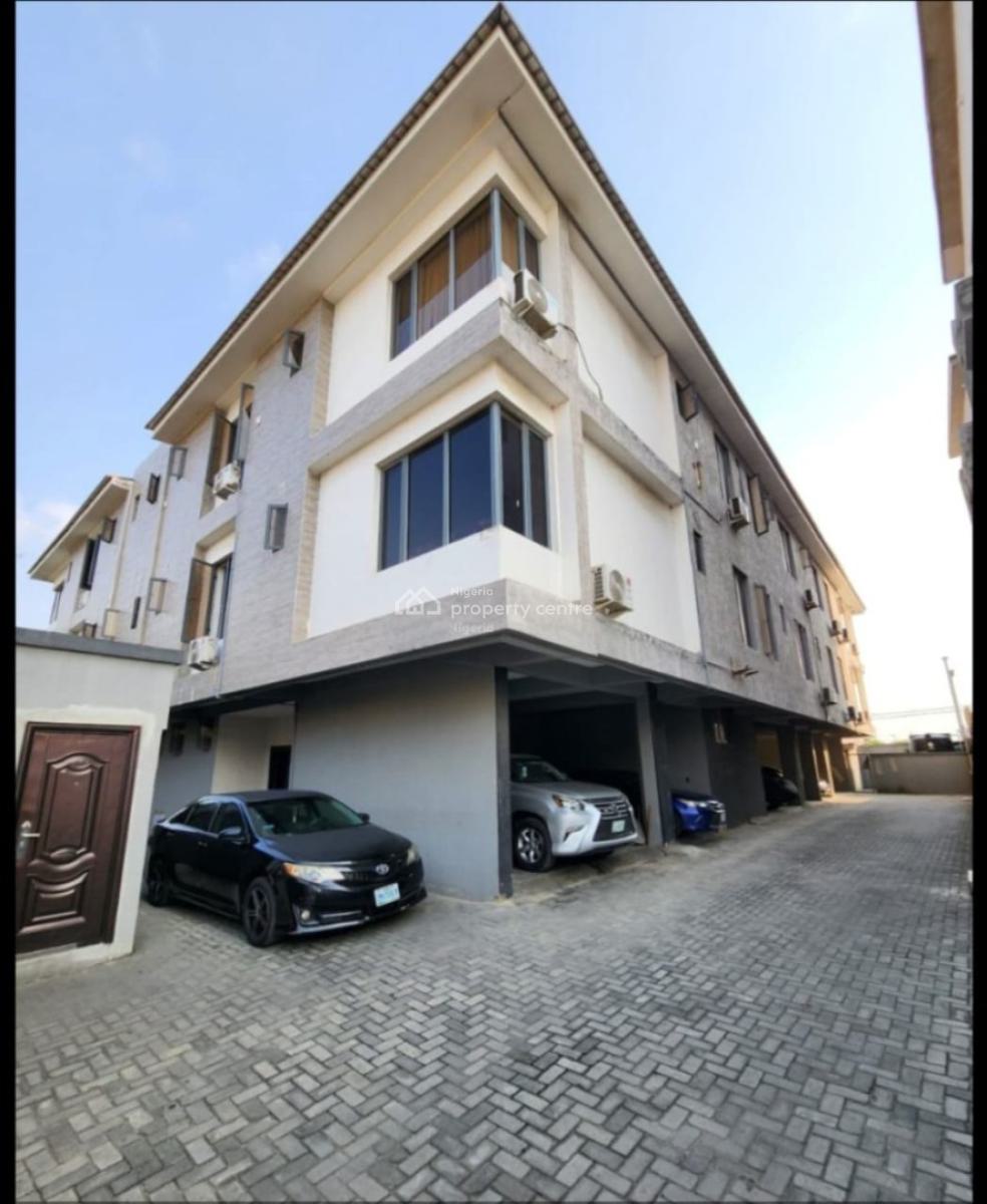 Very Sharp 3 Bedroom Serviced Apartment with Bq, Lekki Right, Lekki Phase 1., Lekki, Lagos, House for Rent