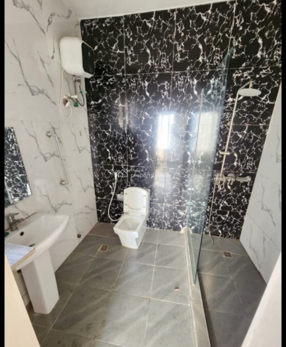 Very Sharp 3 Bedroom Serviced Apartment with Bq, Lekki Right, Lekki Phase 1., Lekki, Lagos, House for Rent