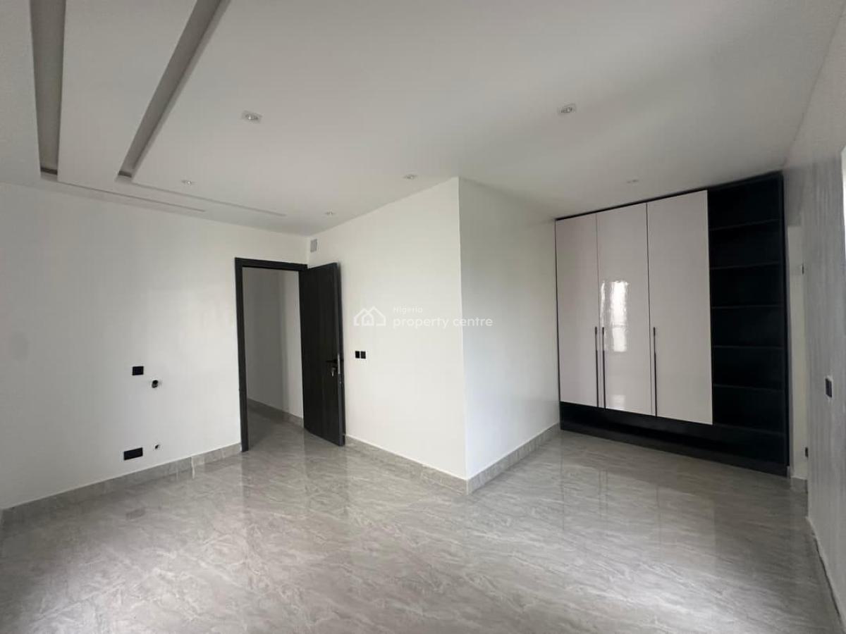5 Bedroom Fully Detached House, New Road, Lekki, Lagos, Detached Duplex for Sale