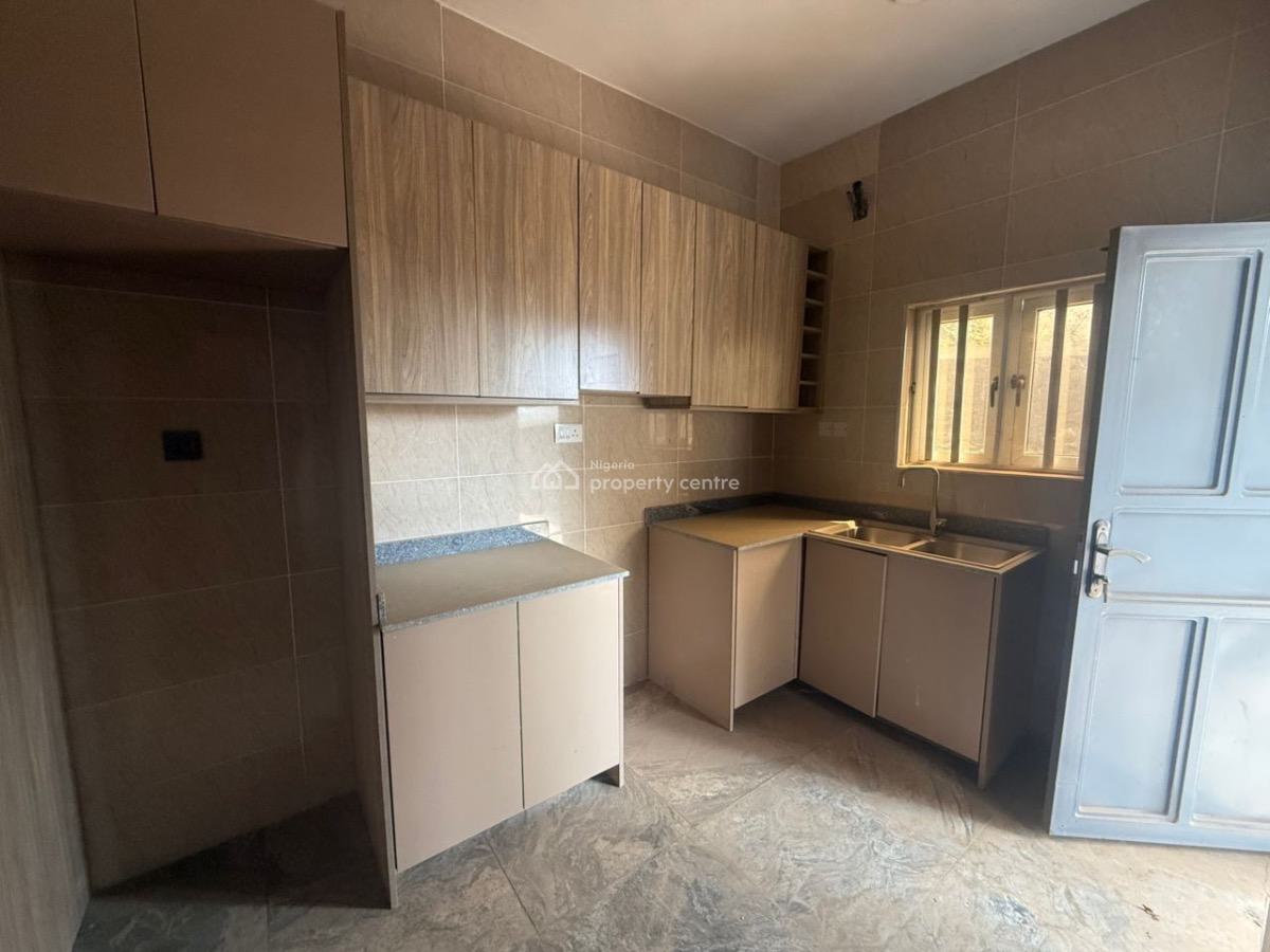 3 Bedroom Terrace, Apo Resettlement, Apo, Abuja, Terraced Duplex for Sale