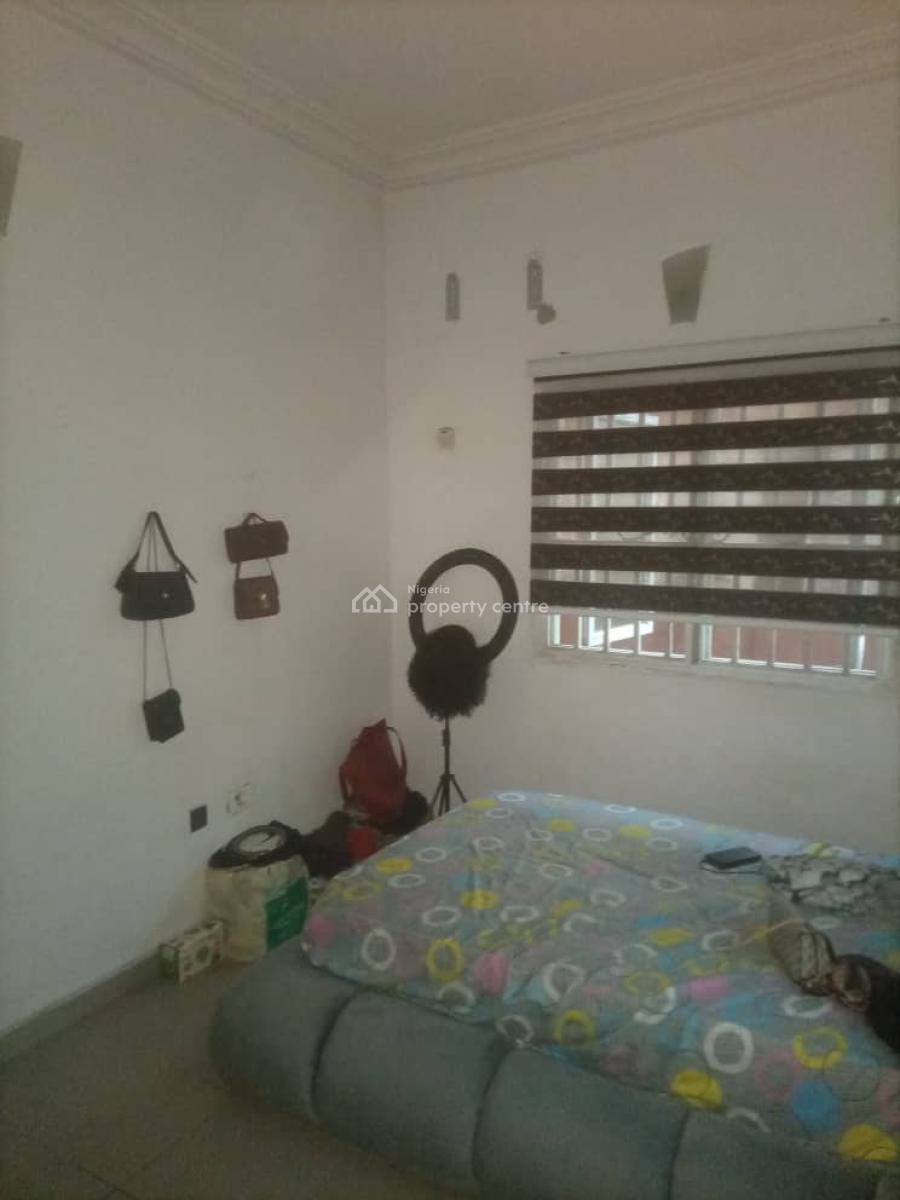 Clean Room in a Shared Apartment Ground Floor Ensuit But Share Kitchen, Thomas Estate, Ajah, Lagos, Self Contain (single Rooms) for Rent