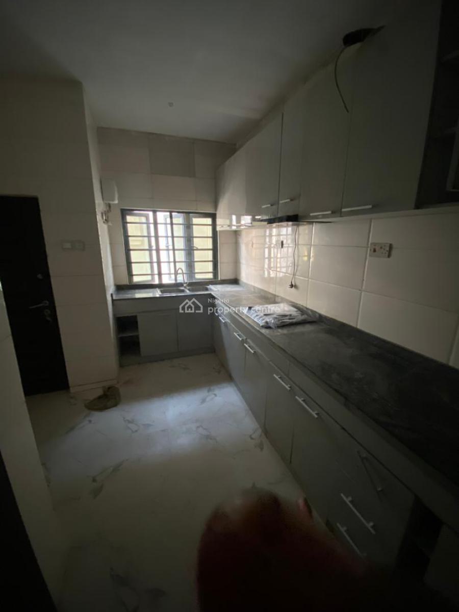 a Room in a Duplex Upstairs Shared Apartment, Ikota, Lekki, Lagos, Self Contain (single Rooms) for Rent