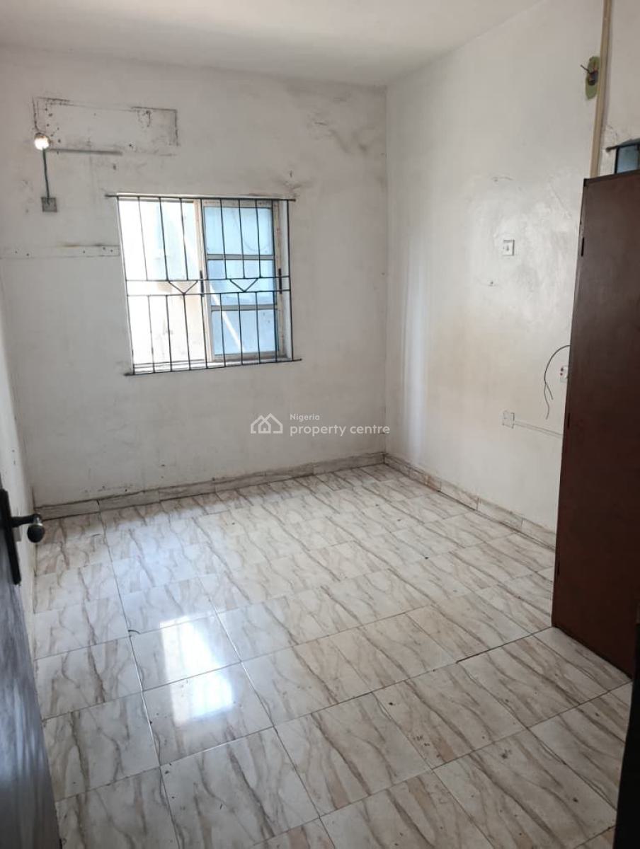 2 Bedroom Flat, Alagomeji, Yaba, Lagos, Flat / Apartment for Rent