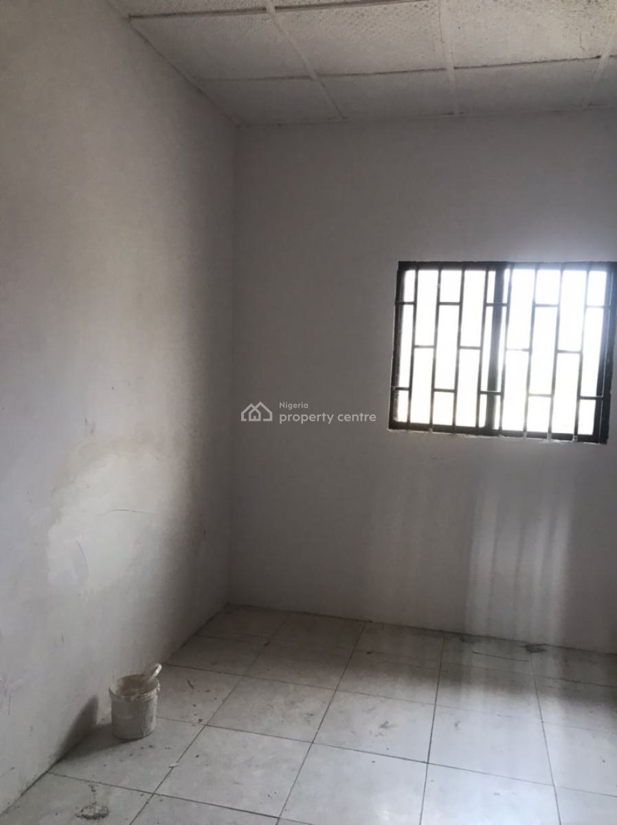 Well Maintained and Renovated 2 Bedroom Apartment, Thomas Estate, Ajah, Lagos, Flat / Apartment for Rent