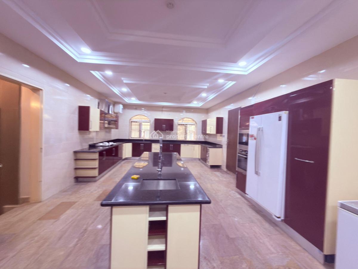 Exquisitely Built 8-bedroom Mansion, Guzape District, Abuja, House for Sale