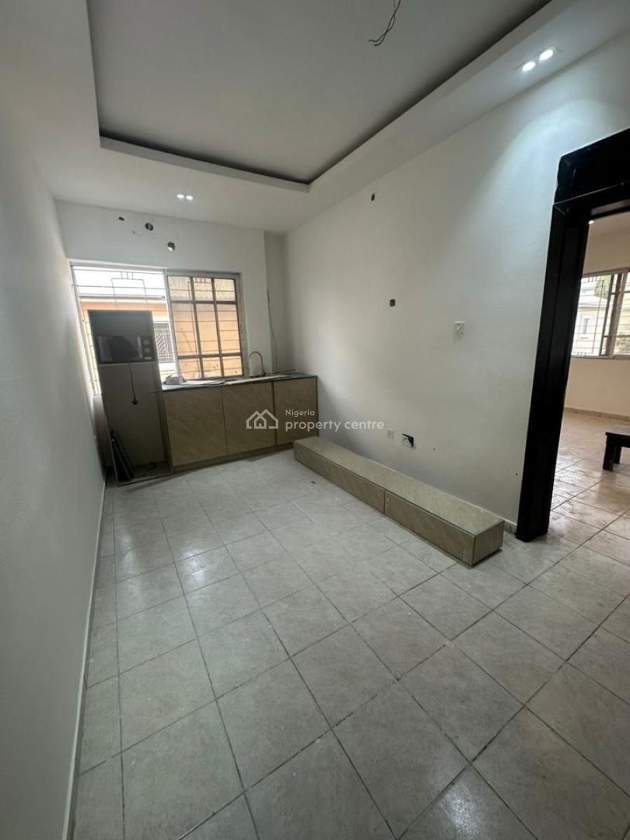 Quiet Four-room Office Space, Off Admiralty, Lekki Phase 1, Lekki, Lagos, Commercial Property for Rent